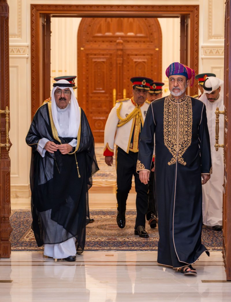 His Majesty the Sultan holds an official dinner in honor of his brother, the Emir of the State of Kuwait