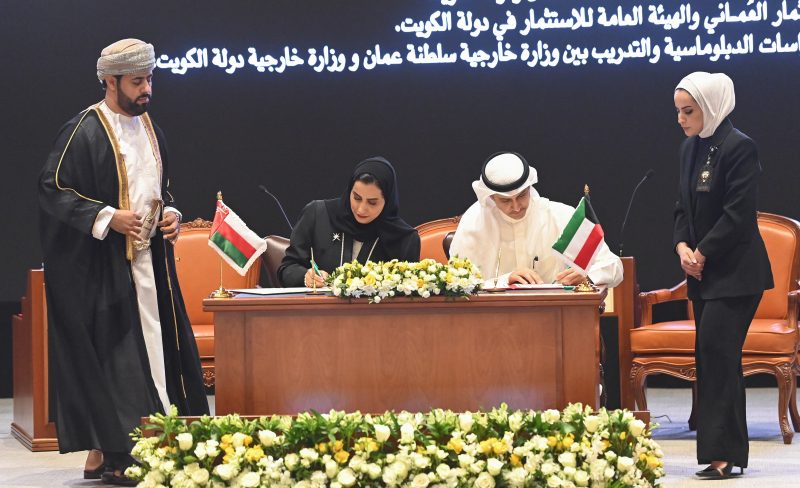 Oman and Kuwait sign 4 agreements