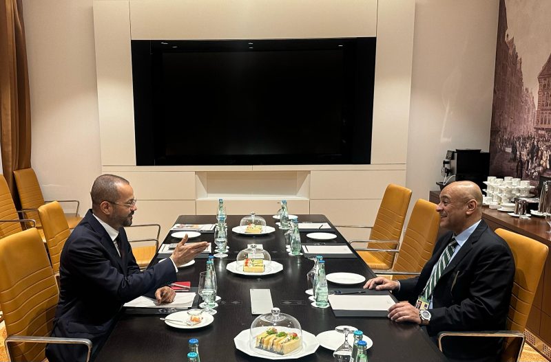 Sayyid Badr meets with the Secretary-General of the Cooperation Council