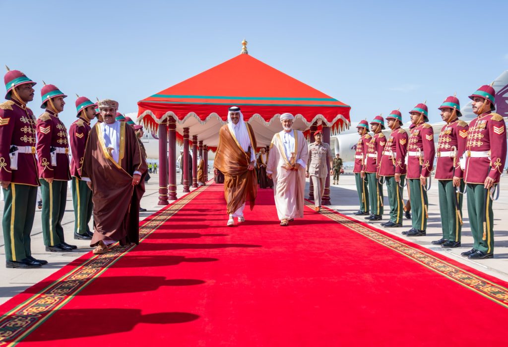 Emir of Qatar arrives in Oman on Private Fraternal Visit