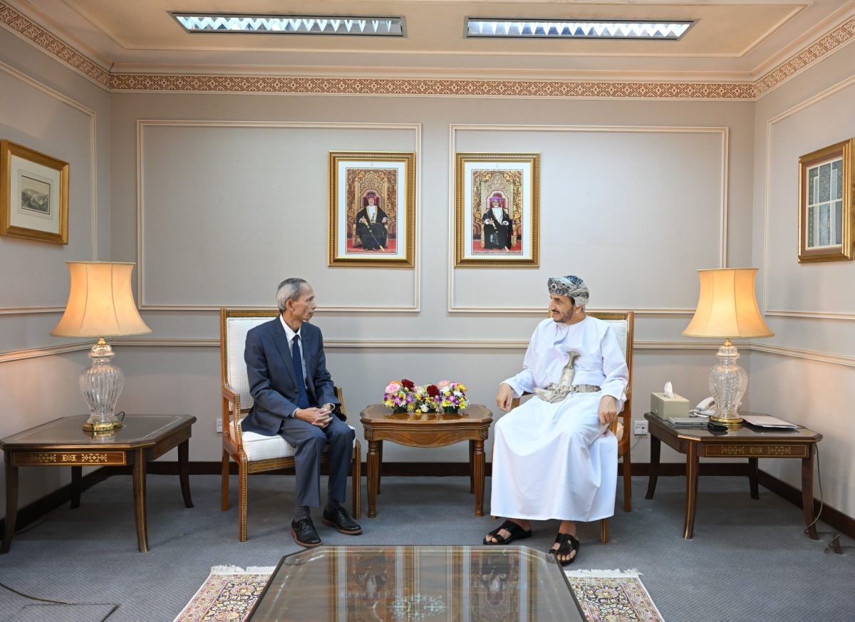 Sheikh-Khalifa-Alharthy-with-Vietnam-Ambassador-designate