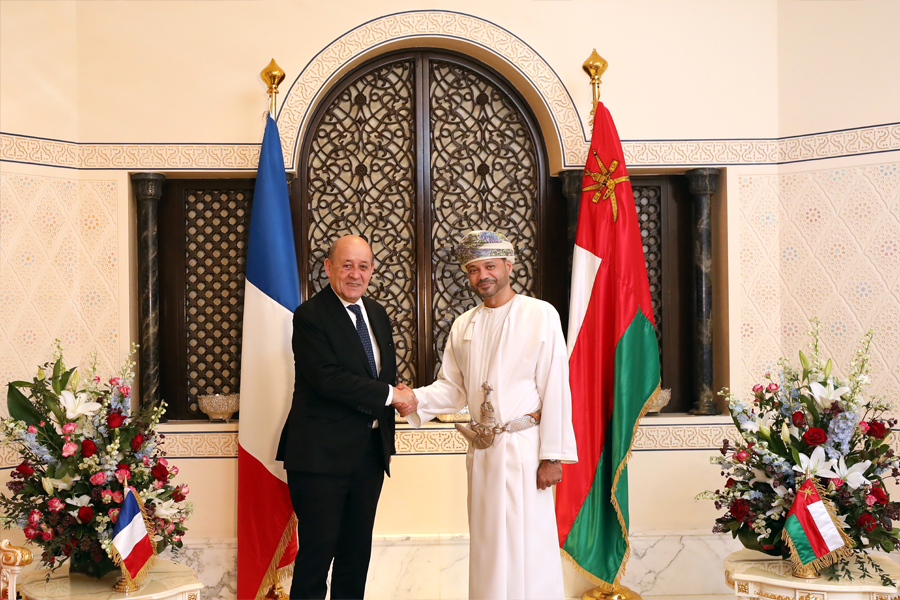 Oman_Foreign-Minister-receives-French-Foreign-Minister