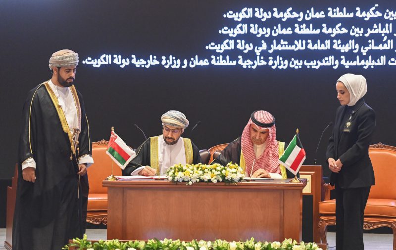 Oman and Kuwait sign 4 agreements