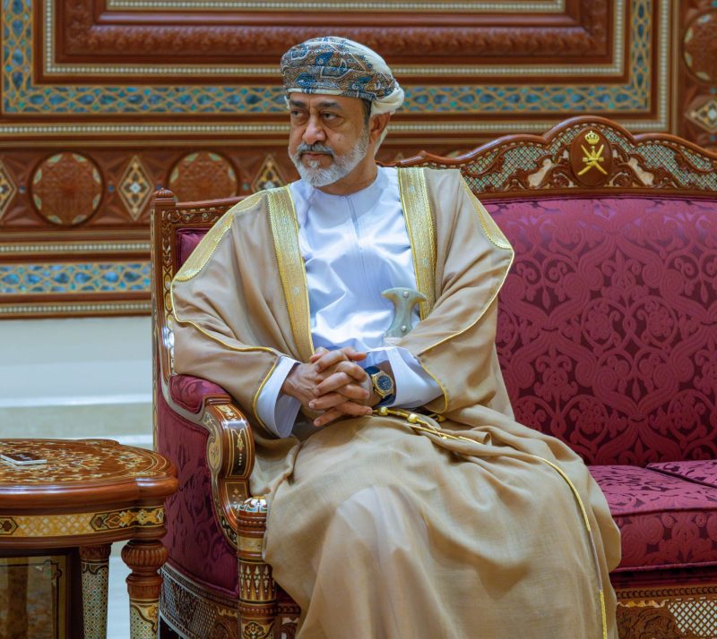 His Majesty receives the Bahraini Foreign Minister