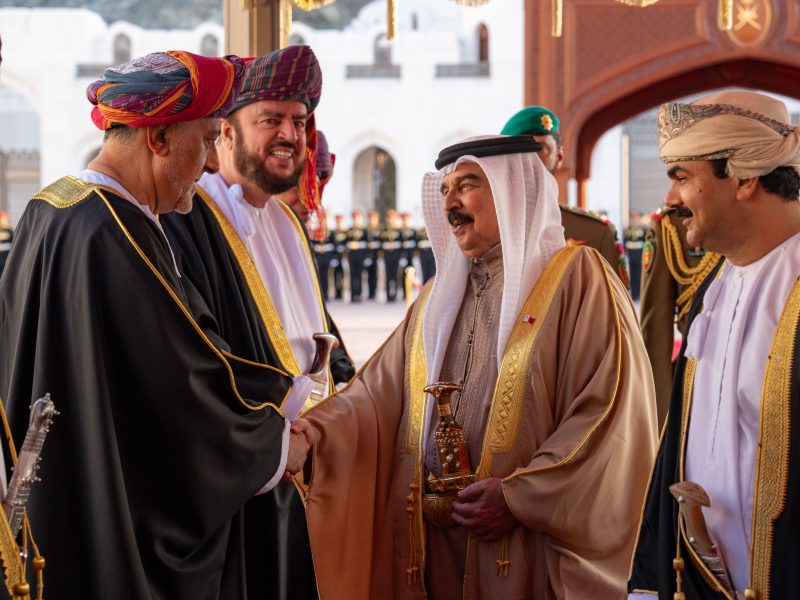 King of Bahrain arrives as honoured guest in Oman