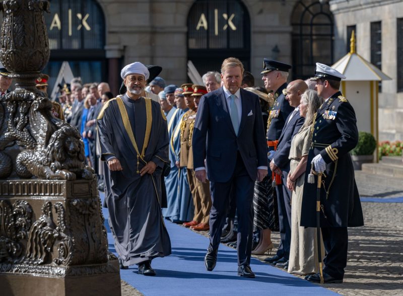 مراسمُ استقبال رسميّةٌ لجلالةِ السُّلطان المعظّم