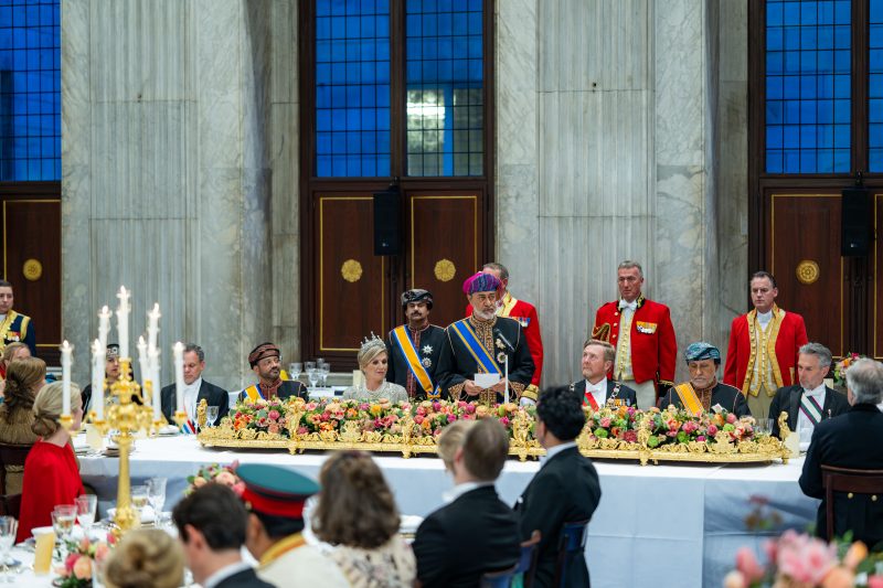 جلالةُ السُّلطان المعظم يؤكّد على الروابط التاريخيّة العريقة بين سلطنة عُمان وهولندا خلال مأدبة عشاء رسميّة على شرف جلالتِه 