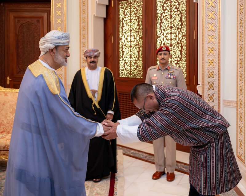 جلالةُ السُّلطان المُعظّم يستقبل رئيسَ وزراء مملكة بوتان 