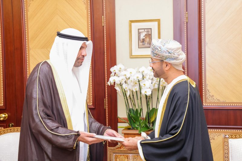 Oman's Foreign Minister Sayyid Badr Albusaidi meeting with the Kuwaiti Emir’s envoy, Abdullah Ali Abdullah Al Yahya, Foreign Minister of Kuwait.