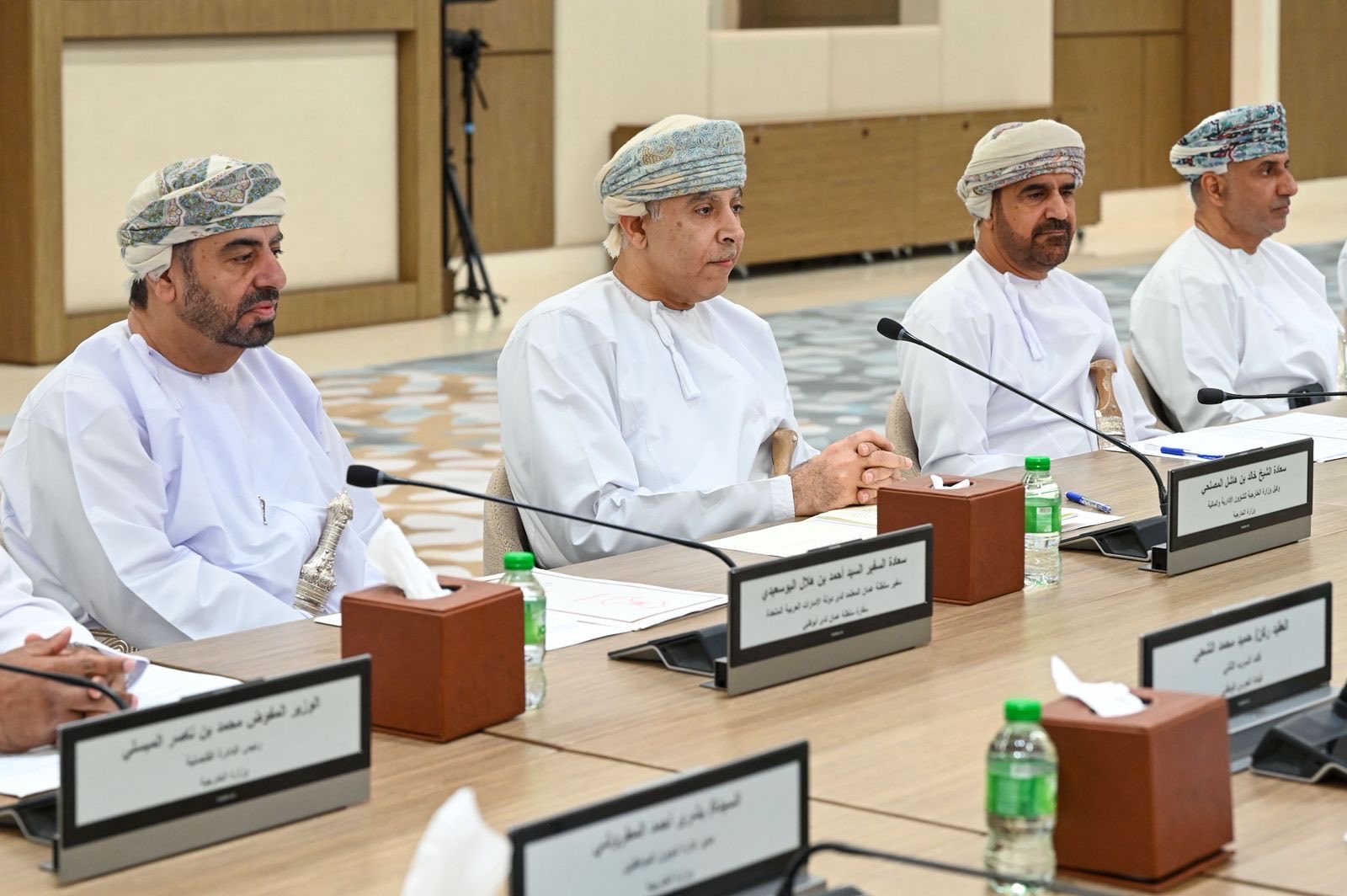 Oman and the United Arab Emirates hold consular consultations