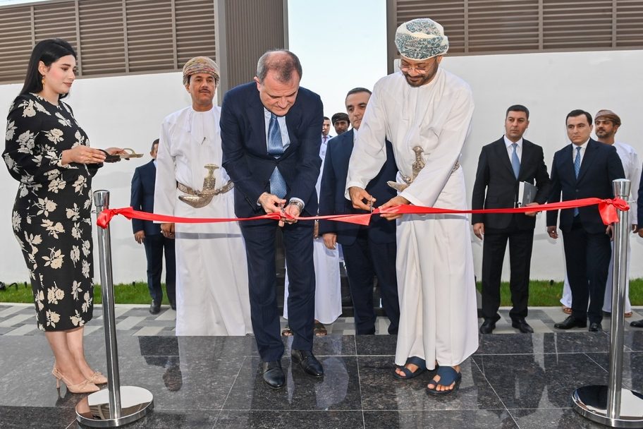 معالي السيد وزير الخارجية يحضر مراسم افتتاح سفارة أذربيجان