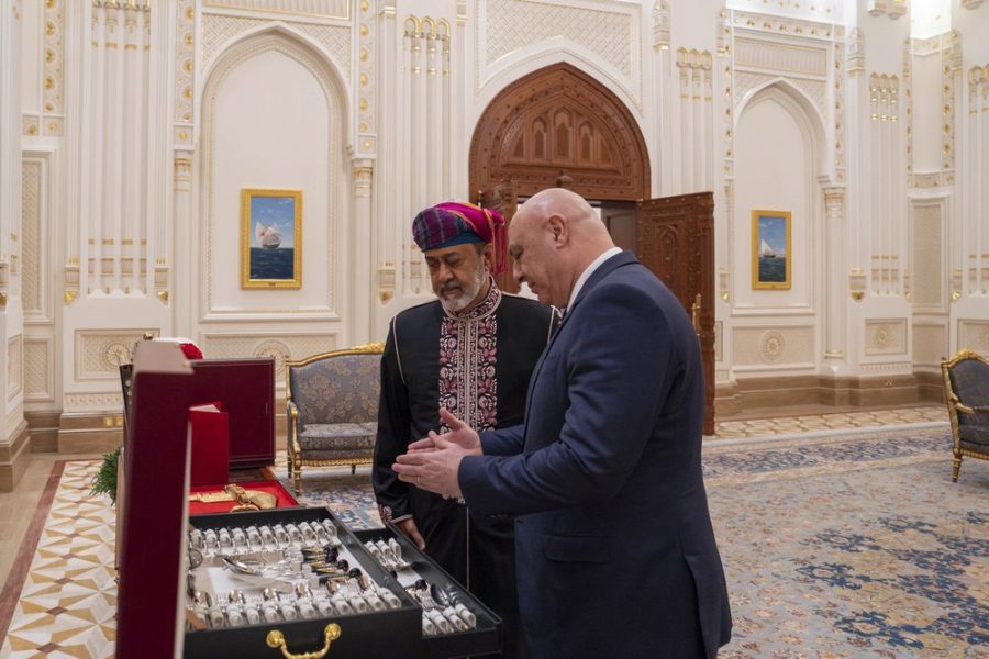 His Majesty hosts official dinner in honour of the Lebanese President