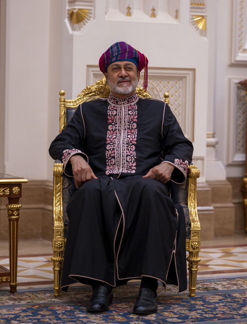 جلالةُ السُّلطان يُقيم مأدبة عشاء رسميّةً تكريمًا لفخامة الرئيس اللُّبناني