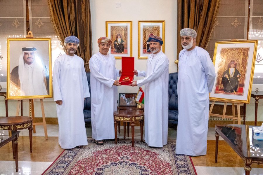 Qatar: Ambassador meets Omani team at the Gulf Games