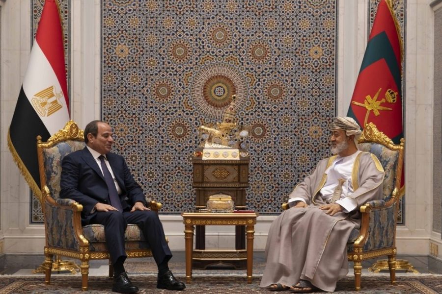 His Majesty hold cordial meeting with Egyptian President