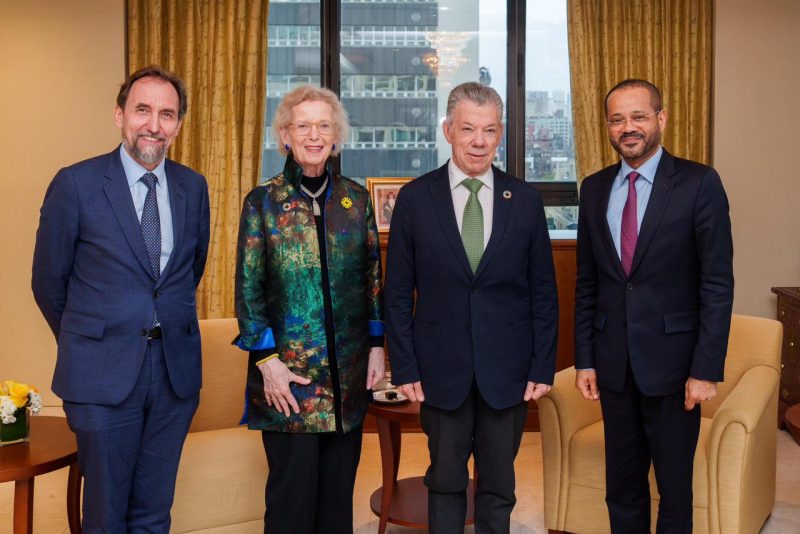 معالي السيد وزير الخارجية يستقبل كبار الأعضاء بمنظمة الإلدرز في نيويورك