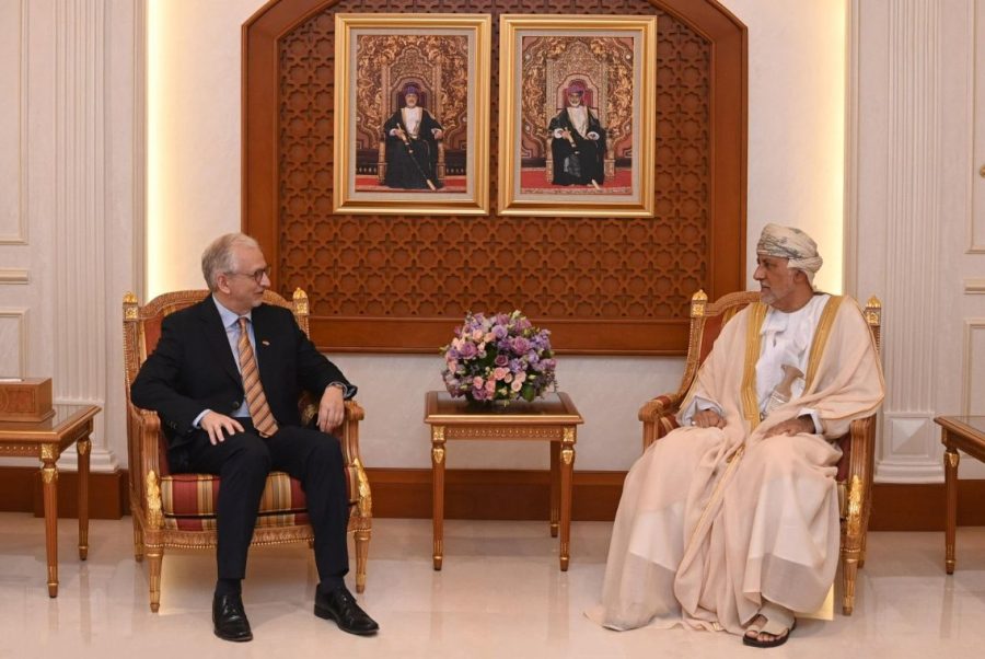 Sayyid-Shihab-bin-Tariq-receives-departing-German-Ambassador