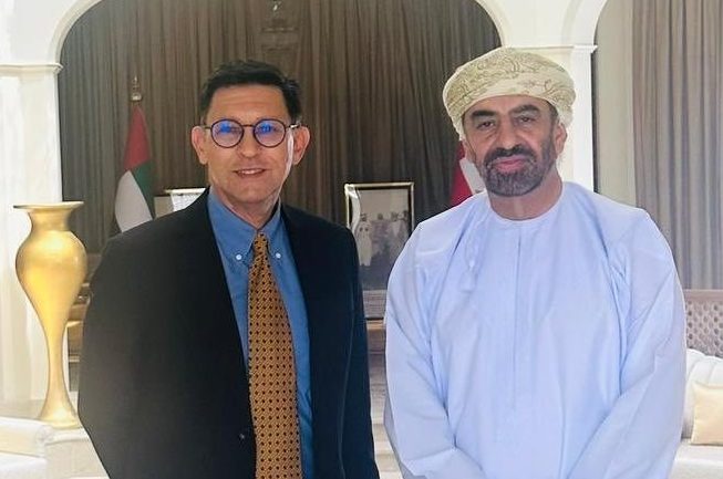 Oman-Ambassador-UAE-receives-Canadian-Ambassador