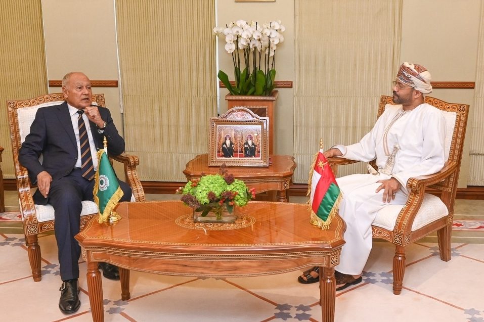 Oman-Foreign-Minister-receives-Secretary-General-of-Arab-League