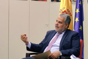 Spain: Ambassador delivers a lecture