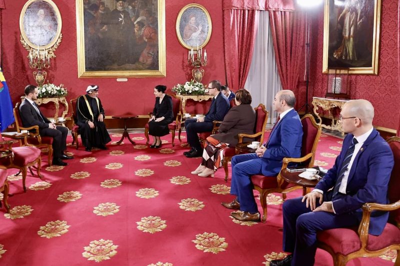 سمو السيد نزار بن الجلندى بن ماجد آل سعيد مقدماً أوراق اعتماده إلى رئيسة مالطا