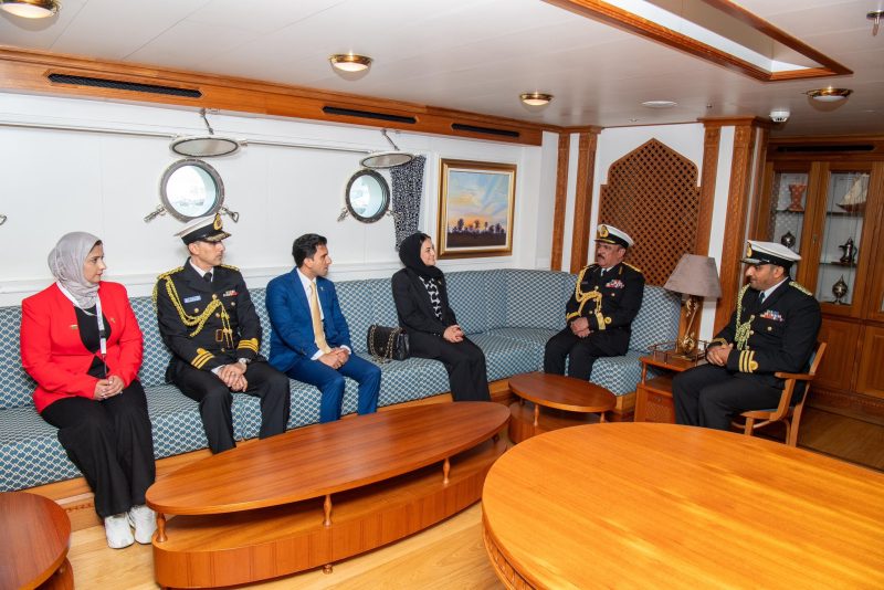 الدنمارك: سفيرة سلطنة عمان تستقبل السفينة شباب عمان الثانية