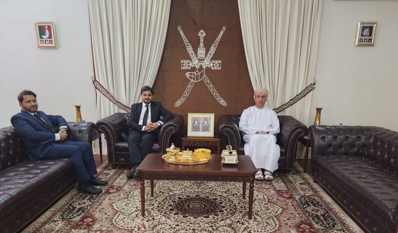 القنصل العام في كراتشي يعقد لقاءات لتعزيز التعاون الاقتصادي والقانوني 