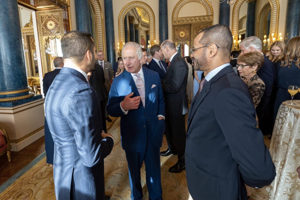 HH-Sayyid-Theyazin-meets-KIng-Charles-at-Reception