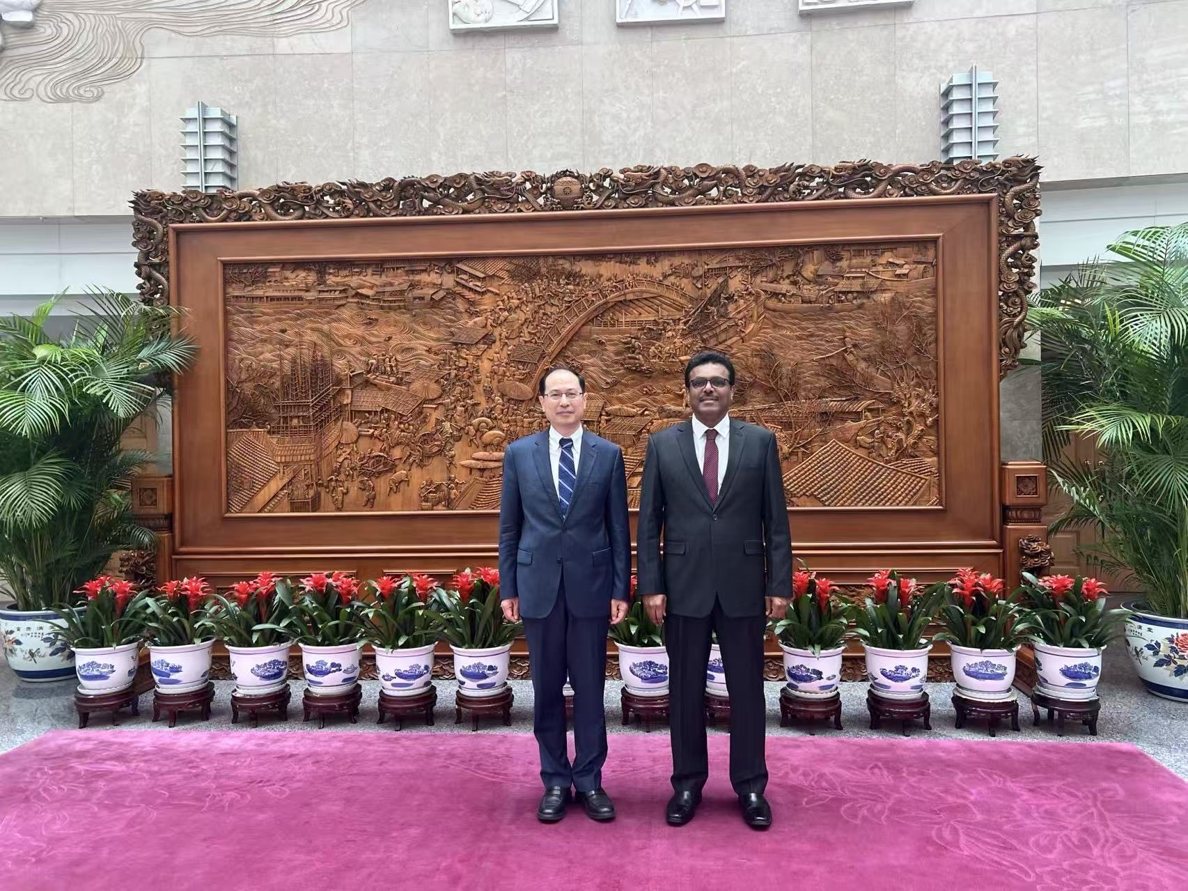 China: Oman visits Chinese Ministry of Foreign Affairs