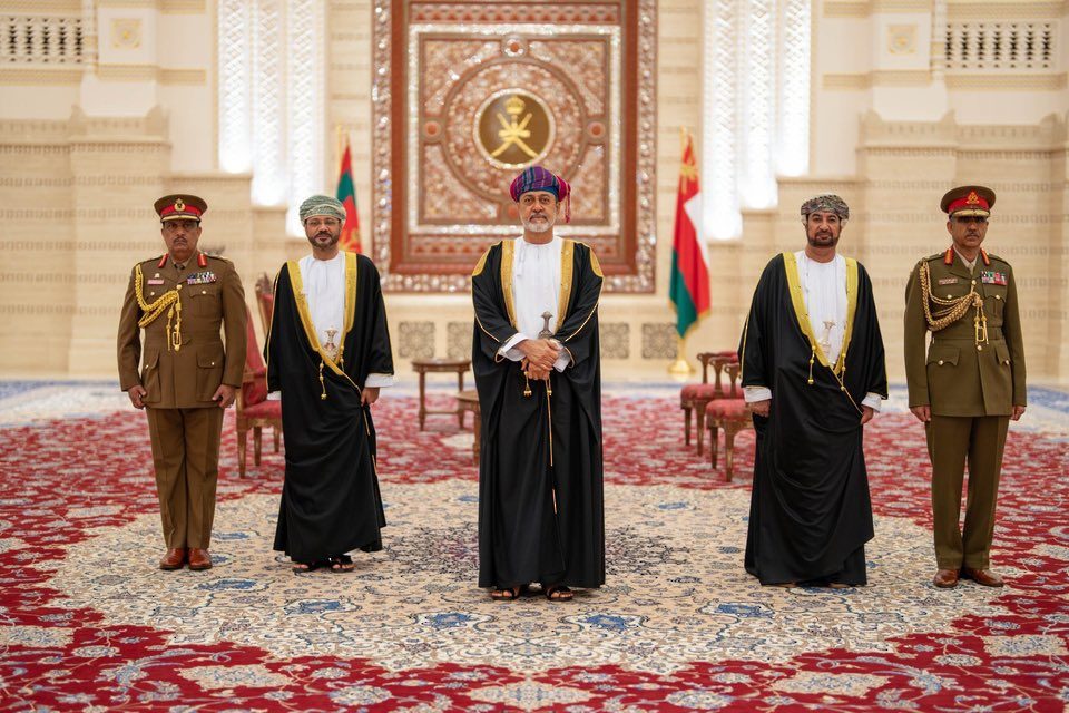 جلالته يتسلم أوراق اعتماد عدد من السفراء لدى سلطنة عمان