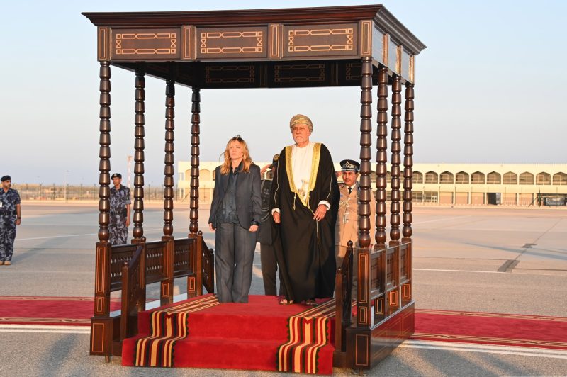 رئيسةُ وزراء الجمهورية الإيطالية تصل إلى سلطنة عُمان