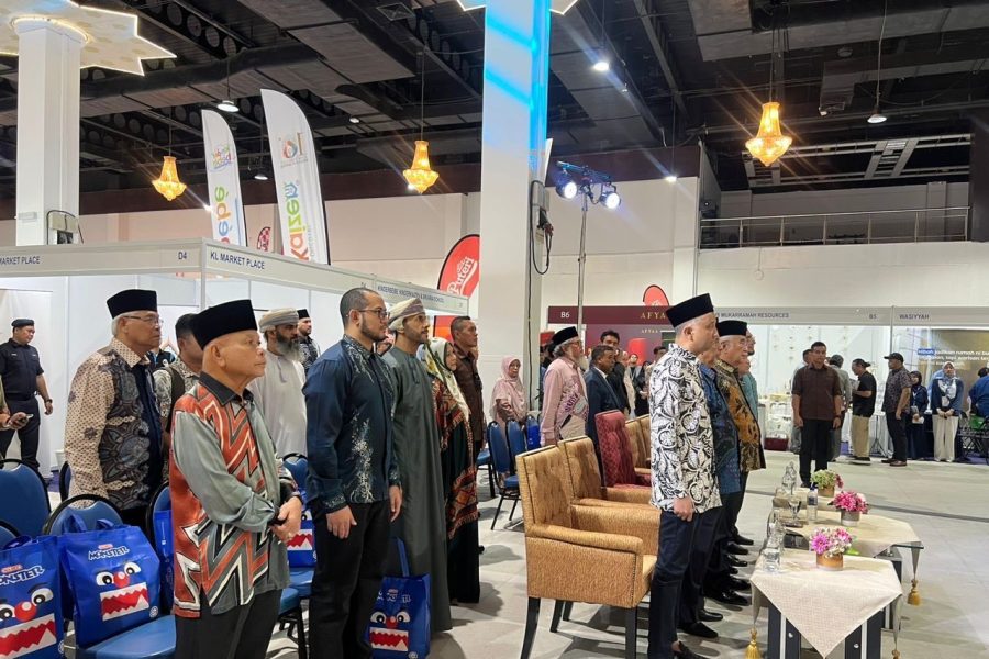 Malaysia: Embassy at Malaysian Muslim festival