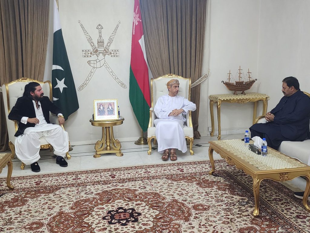 كراتشي: القنصل العام يلتقي الرئيس التنفيذي لشركة KQ