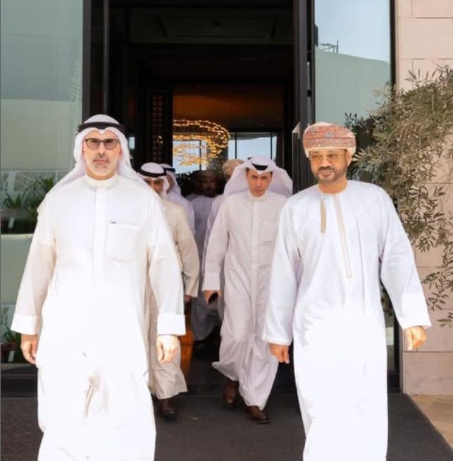 His Majesty receives Kuwait’s Foreign Minister