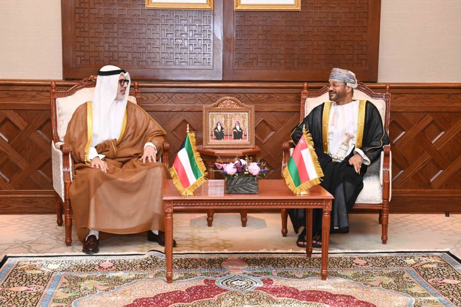 معالي السيد وزير الخارجية يبحث تعزيز التعاون الثنائي مع نظيره الكويتي