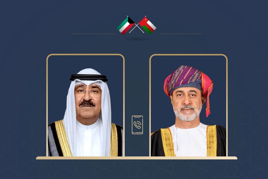 His Majesty discuss regional and international developments with Emir of Kuwait to