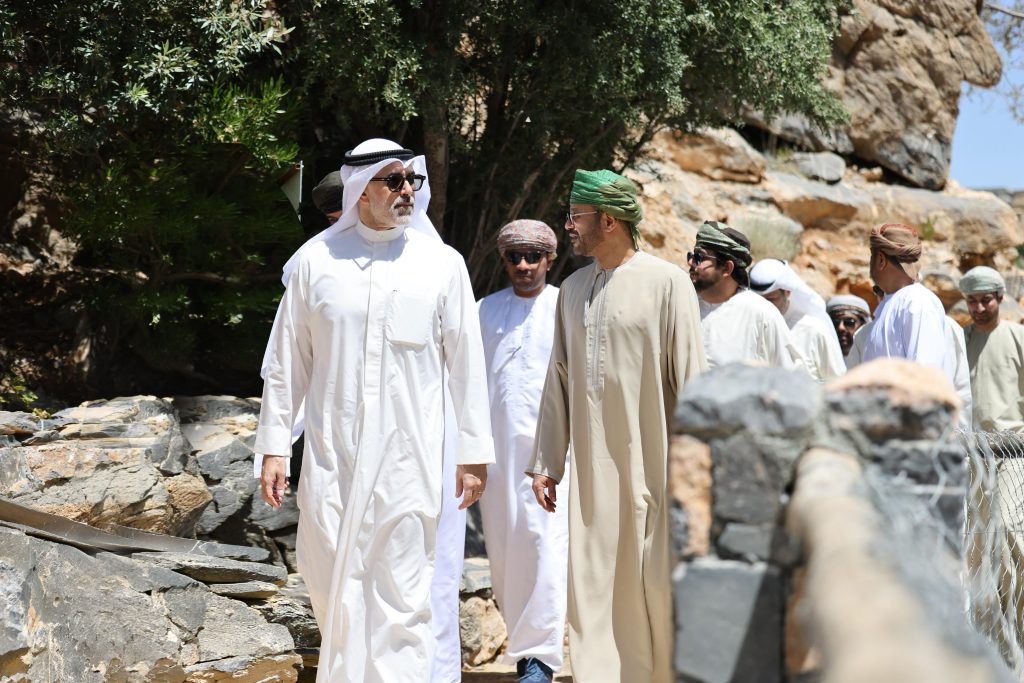 معالي السيد وزير الخارجية ونظيره الكويتي يزوران مواقع سياحية في ولايتي الجبل الأخضر ونزوي