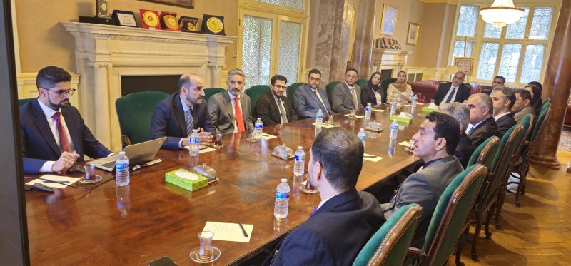 المملكة المتحدة: السفير يستقبل وفدا من شركة تنمية نفط عمان