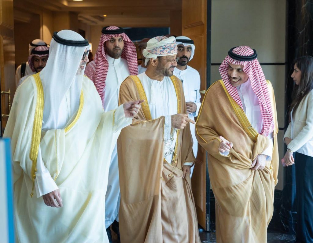 معالي السيد وزير الخارجية يرأس وفد سلطنة عمان في الاجتماع الوزاري لمجلس التعاون