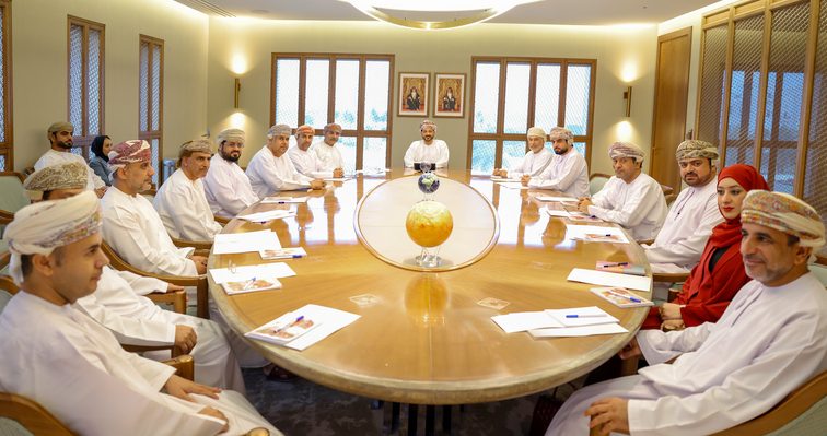 Minister underlines national role of media in Oman