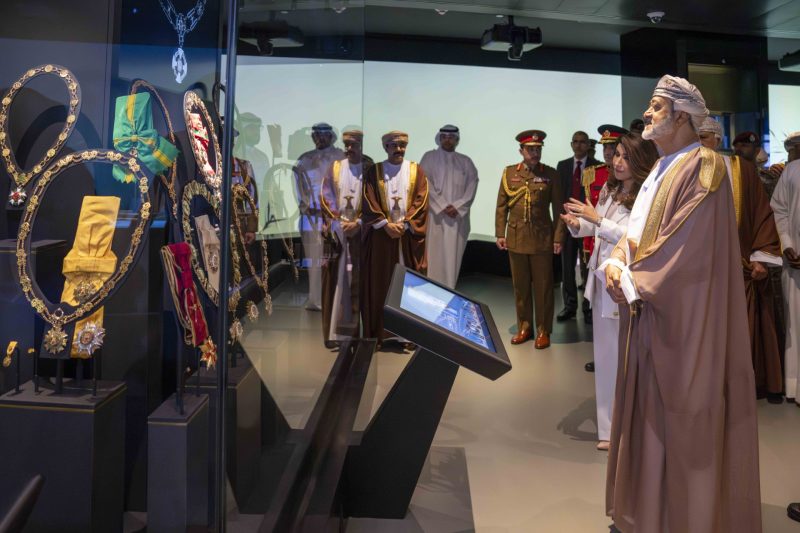 His Majesty visits Kuwait Museum