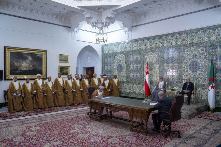 His Majesty and Algerian President witness signing of memoranda of understanding, cooperation agreements and executive programmes
