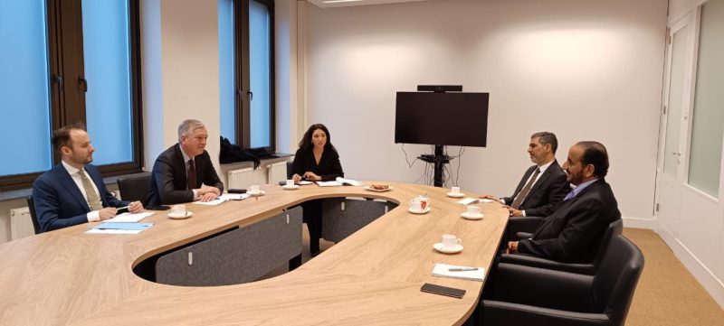 Sheikh Khalifa meets with Maarten Baaij, Foreign Affairs Adviser to the Dutch Prime Minister.