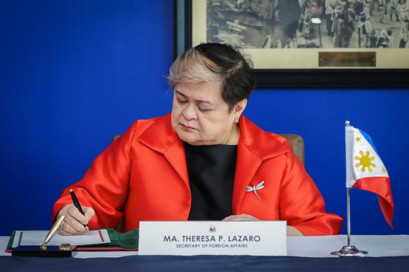 Oman, Philippines sign visa waiver for diplomatic, special, service passports