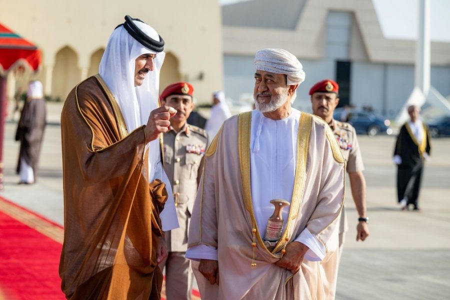 أمير دولة قطر يُغادر البلاد