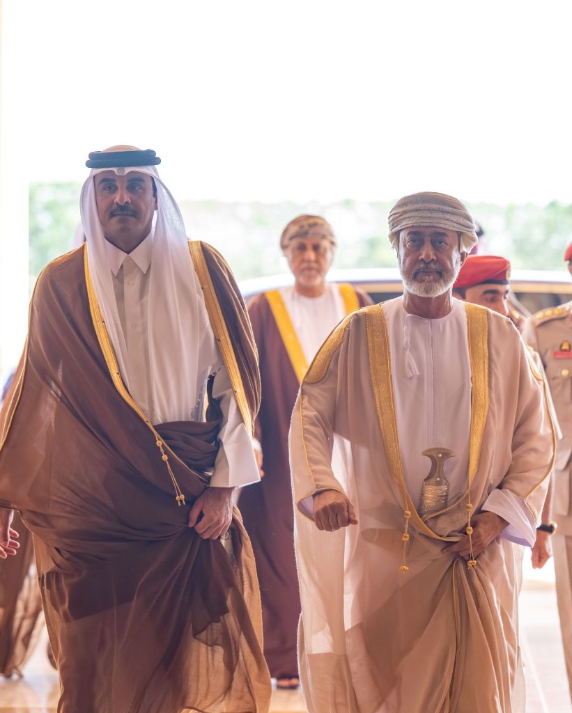 جلالةُ السُّلطان وأمير قطر يبحثان تطوّرات الأحداث في المنطقة