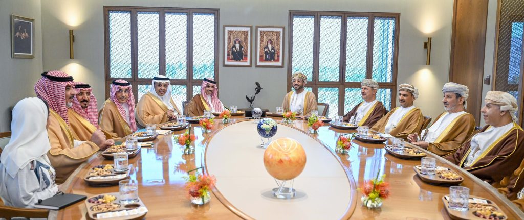 Minister discuss cooperation and regional developments with Saudi counterpart