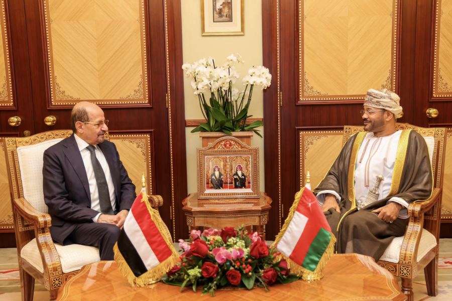 Oman's Foreign Minister meets with Foreign Minister of Yemen