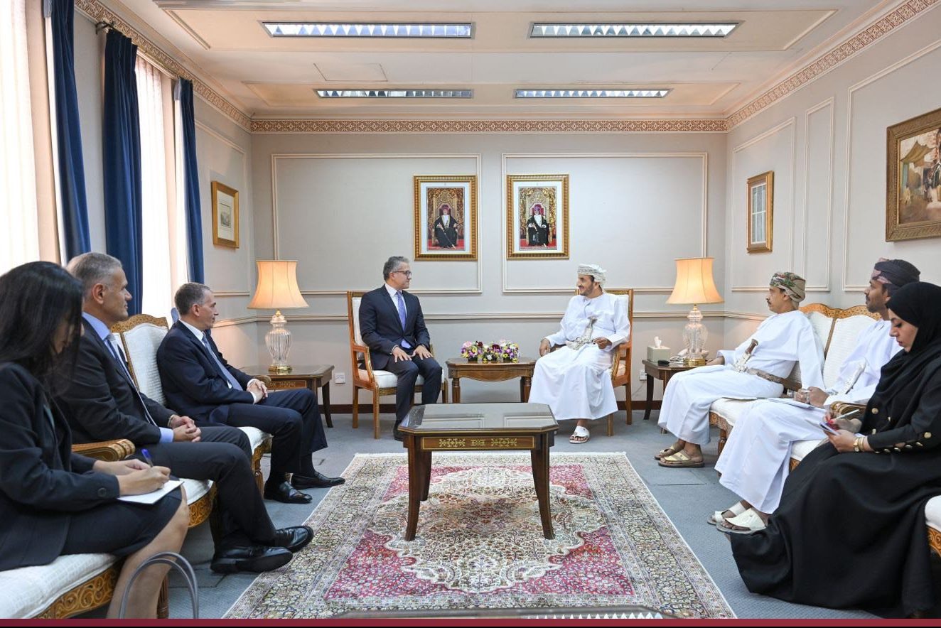 Sheikh-Khalifa-Receives-Egypt’s-Candidate-for-UNESCO-Director-General