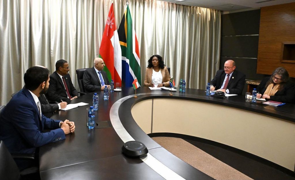 Administrative Undersecertary receives Deputy Foregin Minister of South Africa